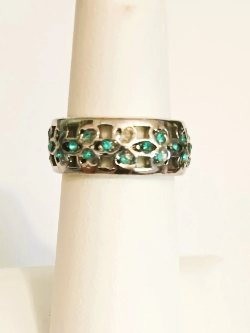Silver Tone Openwork Band Ring 5.5